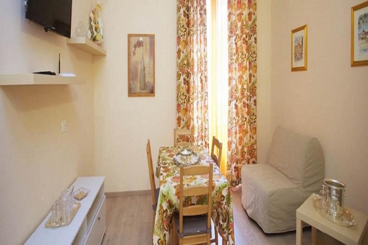 Elizabeth Apartment *